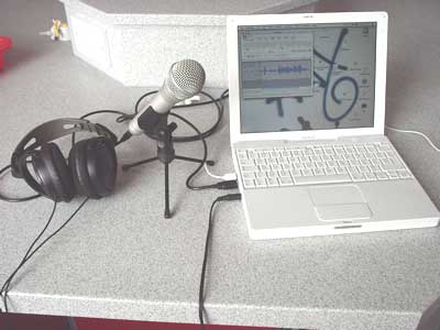 Podcasting with the samson USB dynamic microphone: noisy but convenient